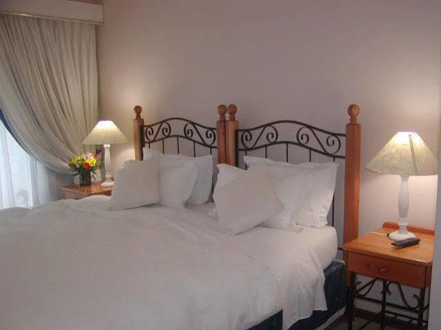 Four Pines Lodge Херманус Экстерьер фото